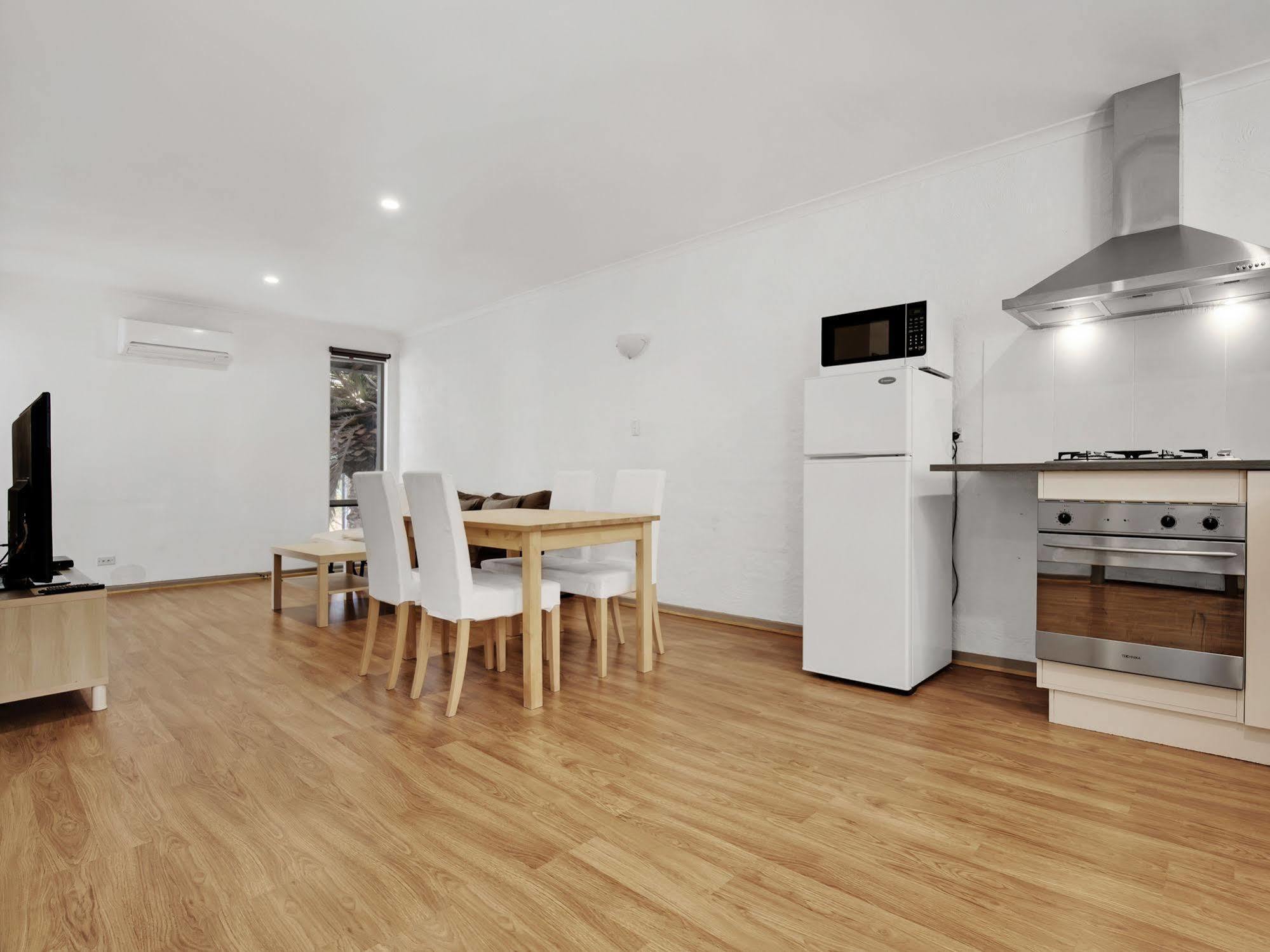 Adelaide Holiday Homes Екстер'єр фото