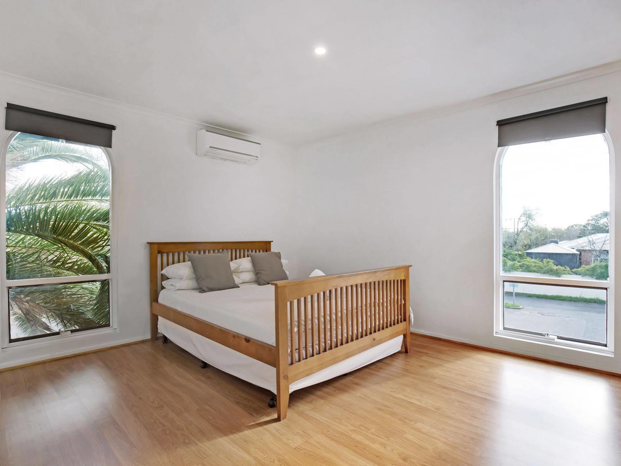 Adelaide Holiday Homes Екстер'єр фото