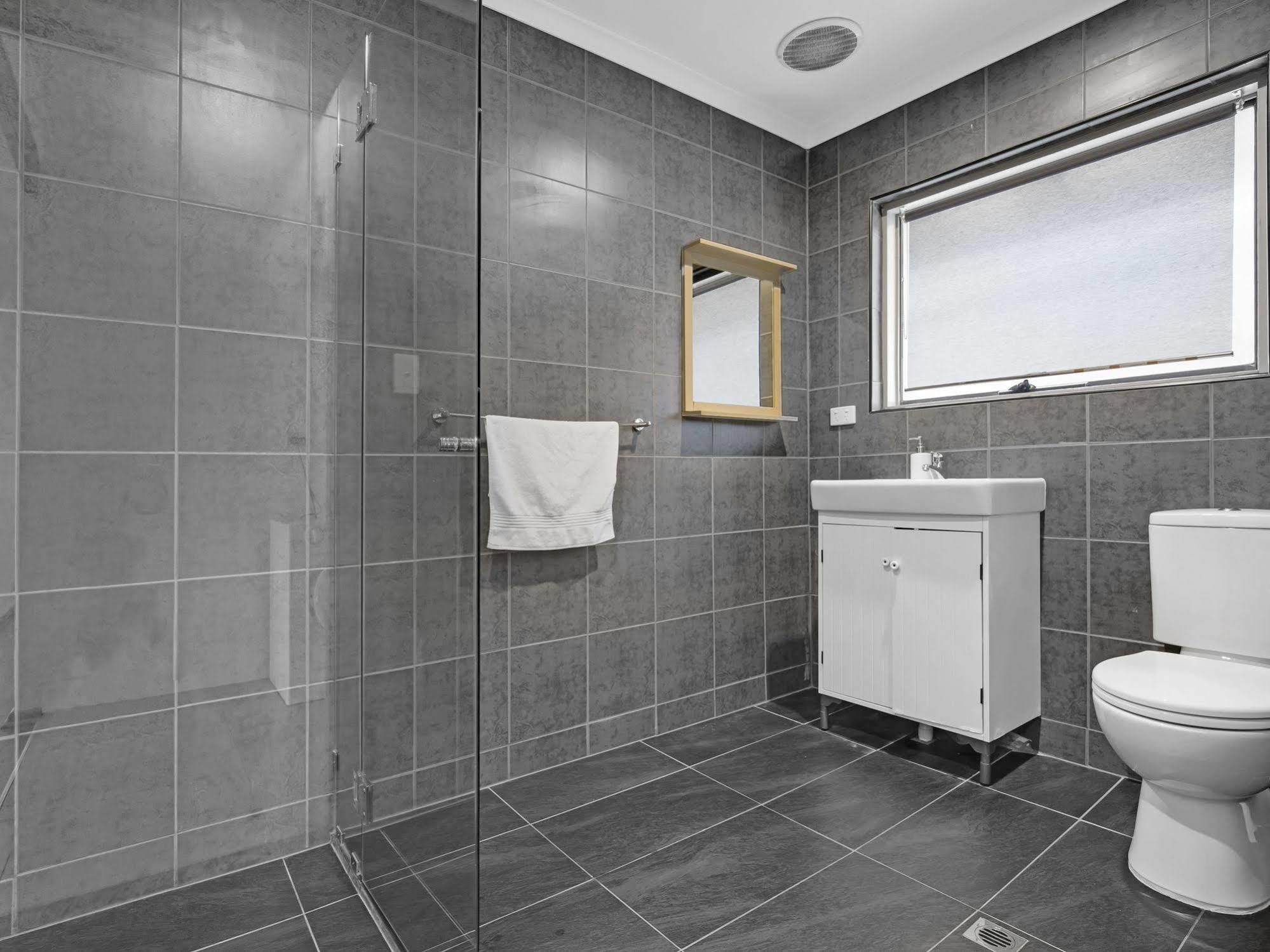 Adelaide Holiday Homes Екстер'єр фото