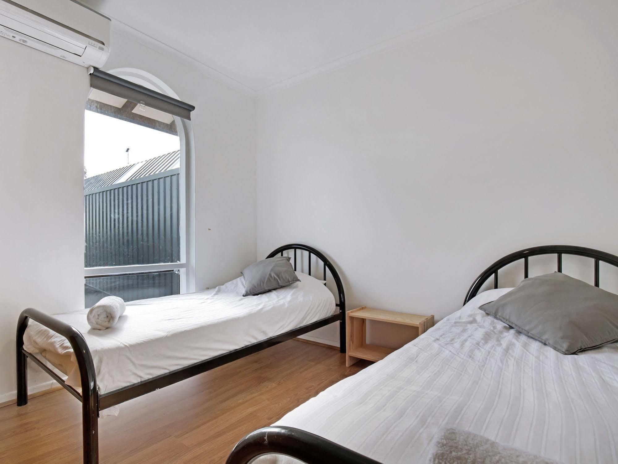 Adelaide Holiday Homes Екстер'єр фото